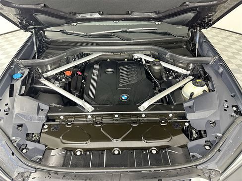 Used 2020 BMW X5 xDrive40i w/ Premium Package image 31