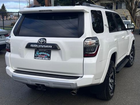Used 2018 Toyota 4Runner TRD Off-Road Premium w/ Convenience Package image 13