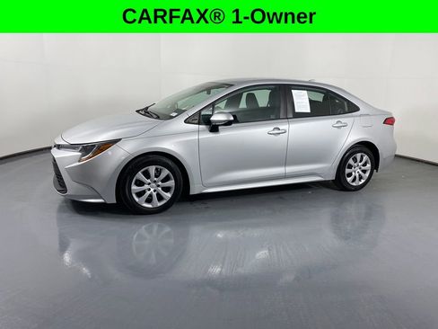 Used 2024 Toyota Corolla LE image 3