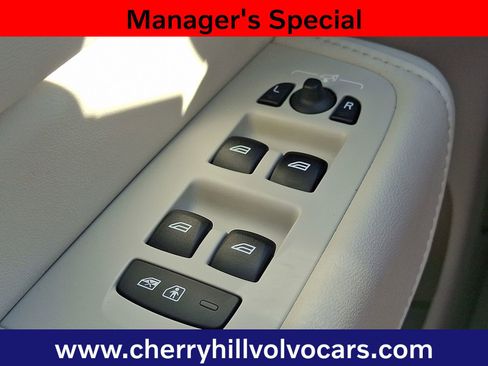 Certified 2023 Volvo XC60 B5 Plus w/ Climate Package image 23