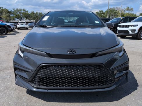 Used 2023 Toyota Corolla SE FWD image 3