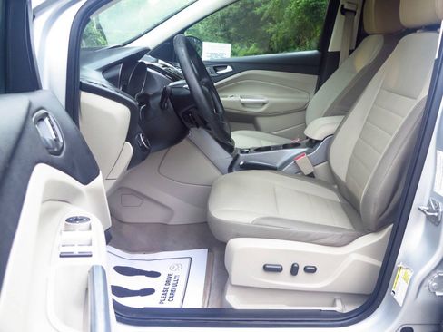 Used 2016 Ford Escape SE FWD image 12