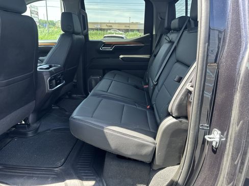 Used 2023 GMC Sierra 1500 Denali w/ Technology Package AWD/4WD image 13