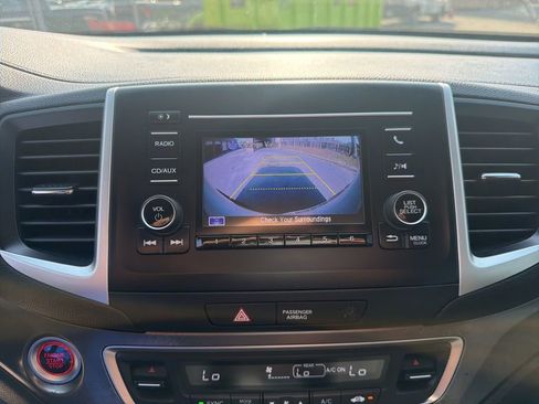 Used 2018 Honda Ridgeline Sport image 17