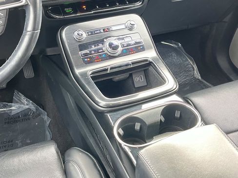 Used 2021 Lincoln Nautilus Reserve w/ Equipment Group 202A image 14