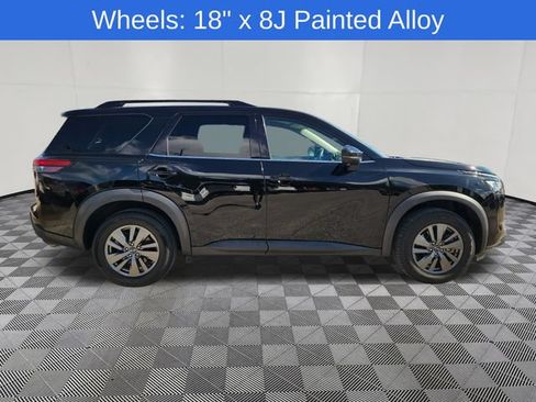 Used 2024 Nissan Pathfinder SV FWD image 4