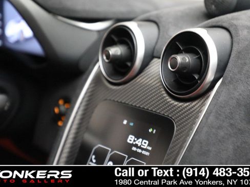 Used 2020 McLaren 600LT Spider RWD image 19