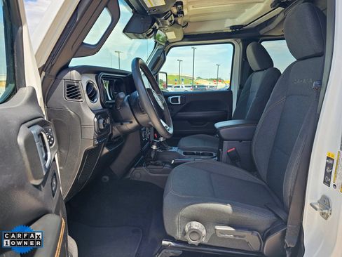 Used 2024 Jeep Wrangler Unlimited Sahara AWD/4WD image 14
