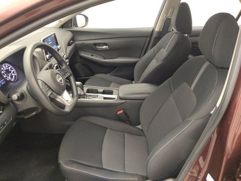 Used 2025 Nissan Sentra SV FWD image 17