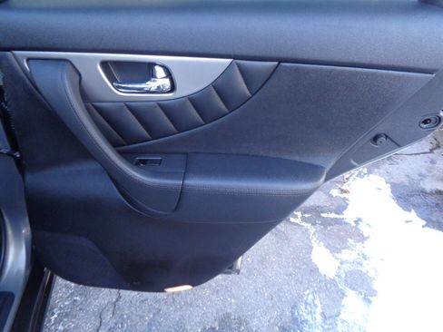 Used 2013 INFINITI FX37 AWD w/ Premium Pkg image 25