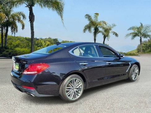 Used 2019 Genesis G70 2.0T Advanced RWD image 4