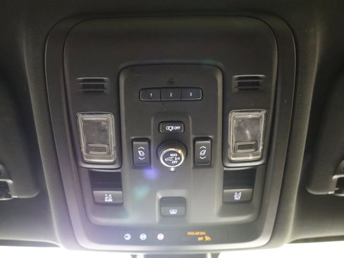 Used 2021 Chevrolet Suburban High Country w/ Premium Package image 26