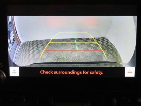 Used 2025 Toyota RAV4 LE AWD/4WD image 10