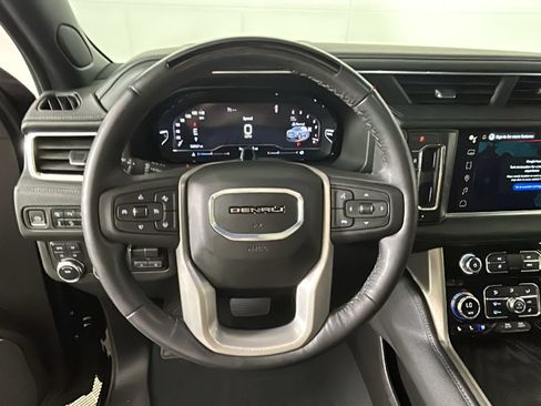 Used 2024 GMC Yukon XL Denali w/ Advanced Technology Package AWD/4WD image 17