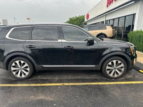 Used 2020 Kia Telluride EX w/ EX Premium Package FWD image 2