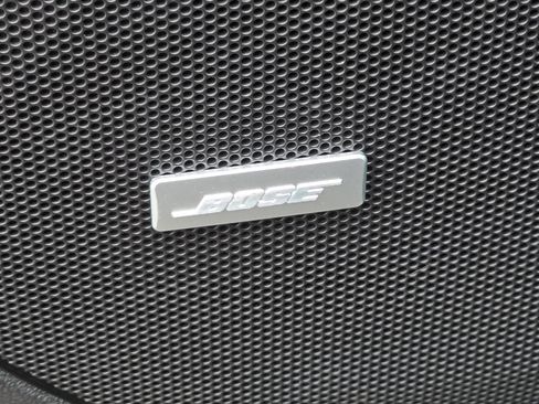 Used 2024 Chevrolet Blazer RS w/ Enhanced Convenience Package FWD image 9