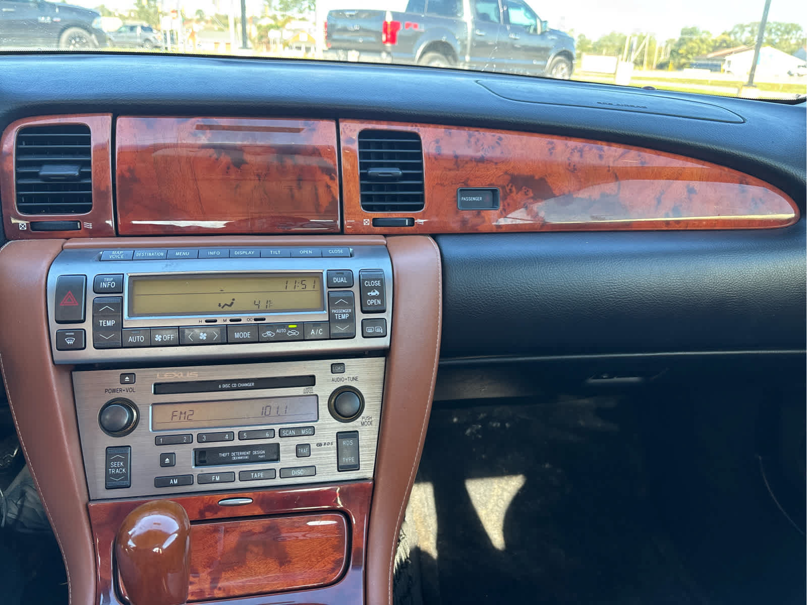 Used 2002 Lexus SC 430 Convertible RWD image 10