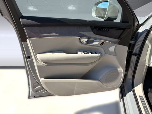 New 2026 Volvo XC90 B6 Ultra w/ Protection Package AWD/4WD image 12