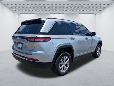 Used 2022 Jeep Grand Cherokee Limited AWD/4WD image 4