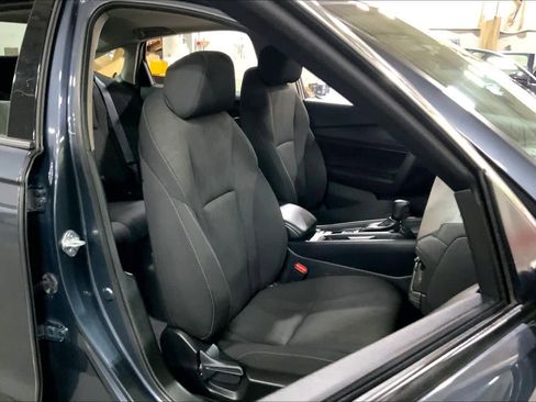 Used 2023 Honda Accord EX image 9