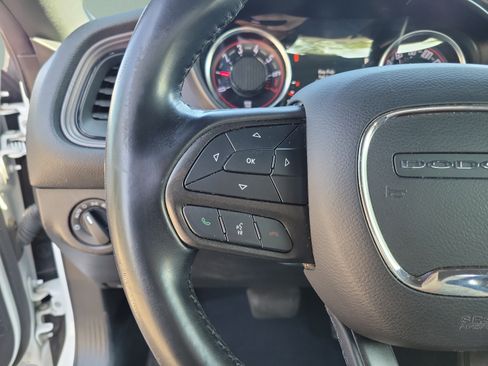 Used 2023 Dodge Challenger SXT RWD image 13
