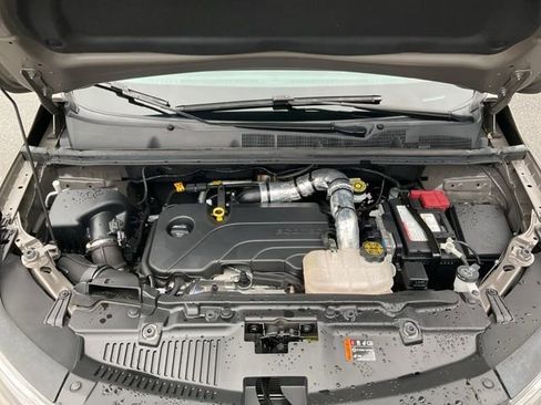 Certified 2022 Chevrolet Trax LT w/ LT Convenience Package image 19