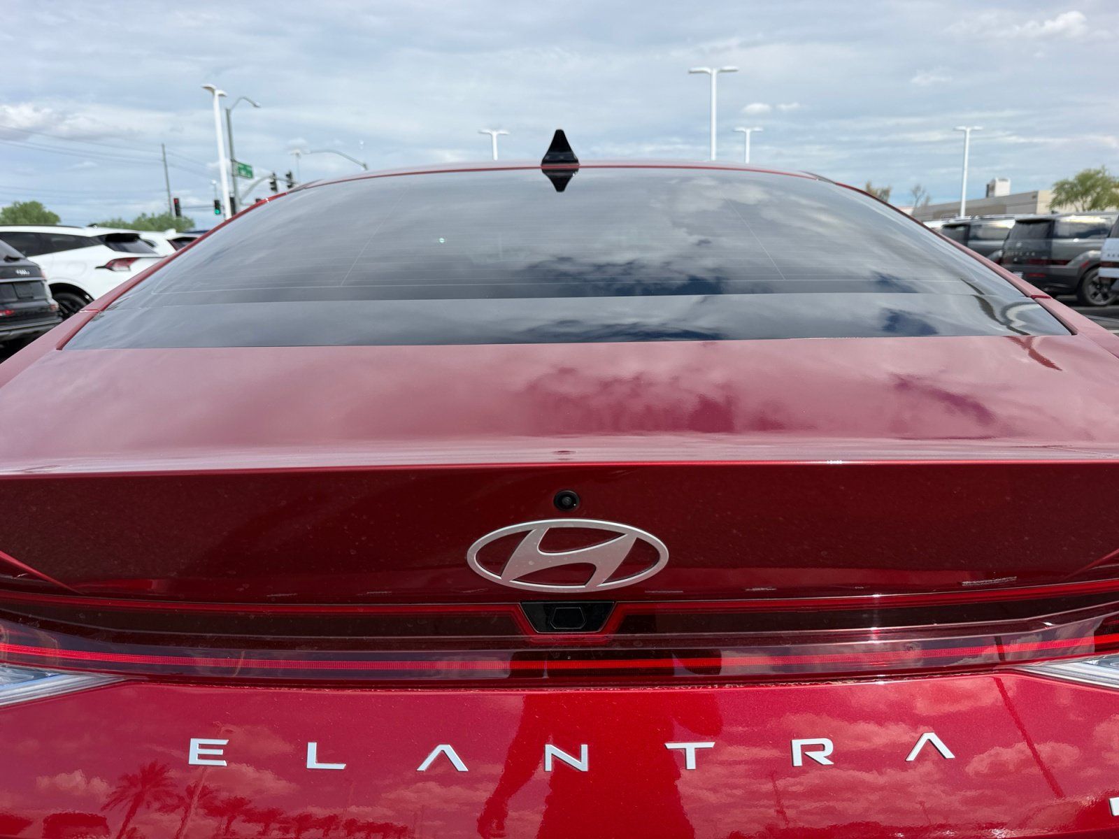 Used 2025 Hyundai Elantra Limited FWD image 24