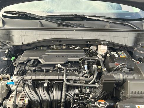 Certified 2025 Hyundai Kona SE AWD/4WD image 11