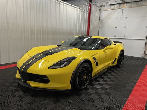 Used 2017 Chevrolet Corvette Grand Sport RWD image 5