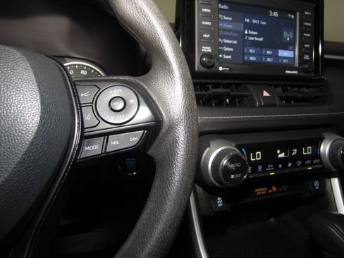 Used 2021 Toyota RAV4 XLE w/ Convenience Package AWD/4WD image 6