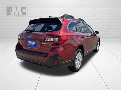 Used 2018 Subaru Outback 2.5i Premium AWD/4WD image 3