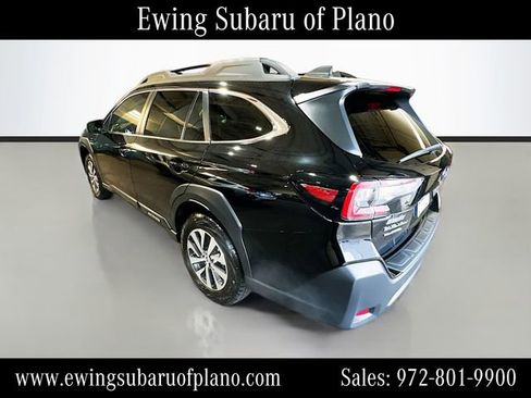 Used 2025 Subaru Outback Premium AWD/4WD image 5