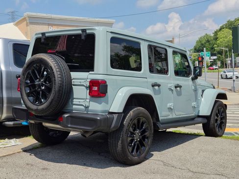 Used 2024 Jeep Wrangler Unlimited Sahara AWD/4WD image 6