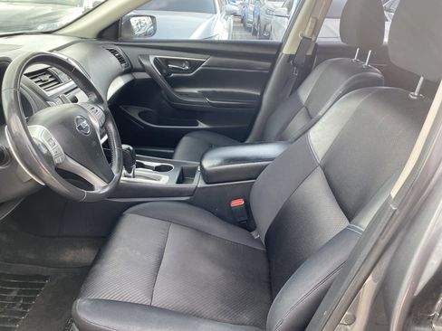 Used 2017 Nissan Altima 2.5 SR w/ Midnight Edition Package image 13