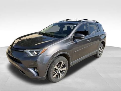 Used 2018 Toyota RAV4 XLE w/ Plus Extra Value Package FWD image 8