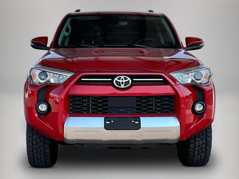Used 2023 Toyota 4Runner TRD Off-Road Premium AWD/4WD image 2