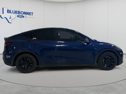 Used 2021 Tesla Model Y Long Range AWD/4WD image 4