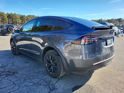 Used 2023 Tesla Model X image 10