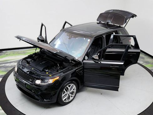 Used 2017 Land Rover Range Rover Sport SVR image 38