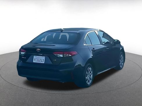 Used 2025 Toyota Corolla LE image 12