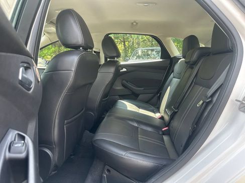 Used 2014 Ford Focus Titanium FWD image 27