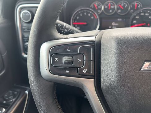 Used 2022 Chevrolet Silverado 1500 LT Trail Boss w/ LPO, Dark Essentials Package AWD/4WD image 27