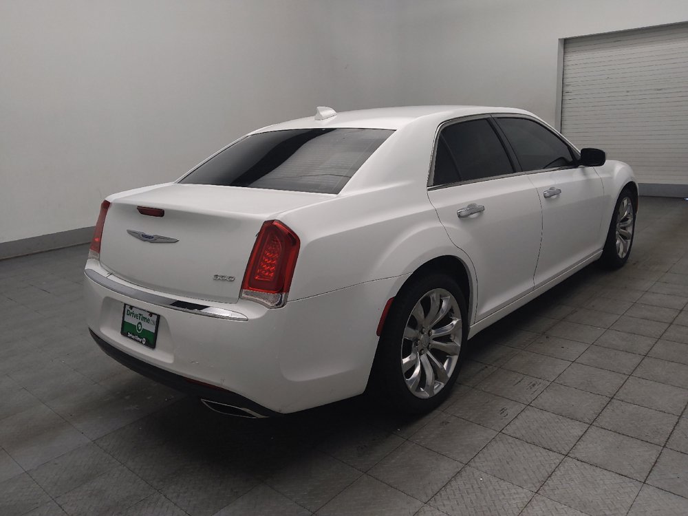 Used 2019 Chrysler 300 Limited RWD image 9