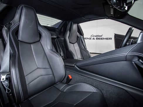 Used 2020 Chevrolet Corvette Stingray Convertible w/ 1LT RWD image 16