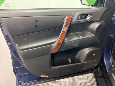 Used 2013 Toyota Highlander Limited image 14