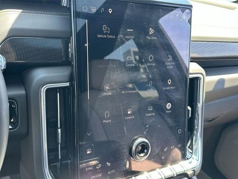 Certified 2025 GMC Yukon XL Elevation AWD/4WD image 13