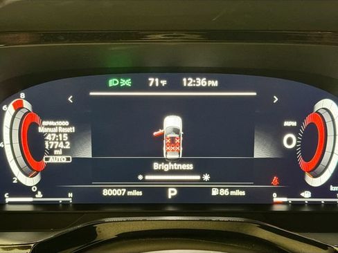 Used 2023 Nissan Pathfinder Platinum AWD/4WD image 11