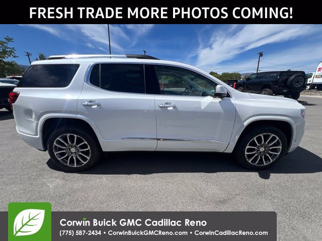 Used 2023 GMC Acadia Denali w/ Denali Ultimate Package AWD/4WD image 5