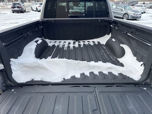 Used 2022 RAM 1500 Limited image 11