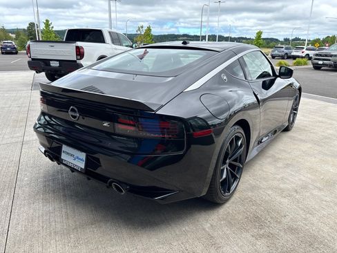 Used 2024 Nissan Z Performance w/ Floor Mat Package RWD image 5